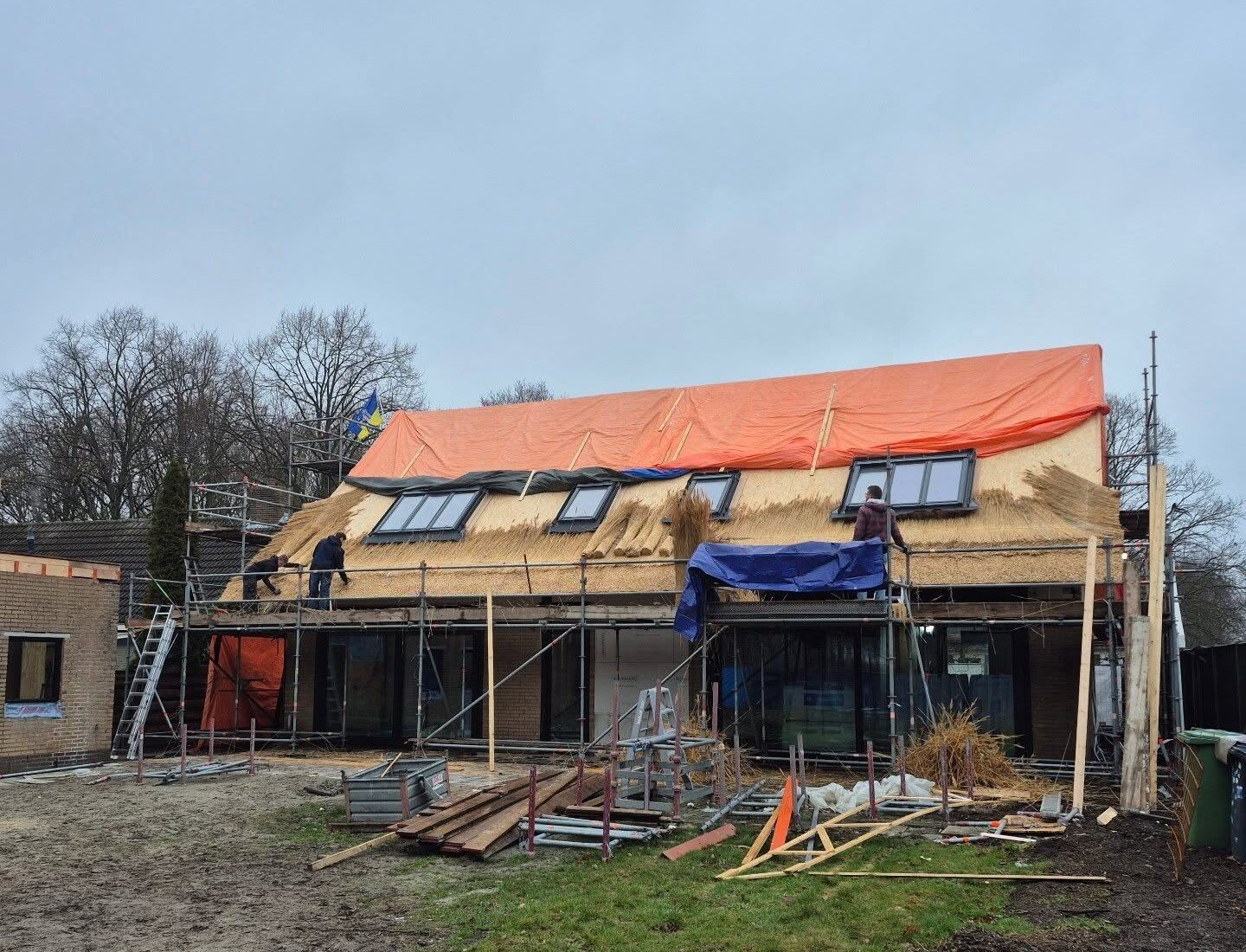 Renovatie woning met rieten dak in Made – foto 2